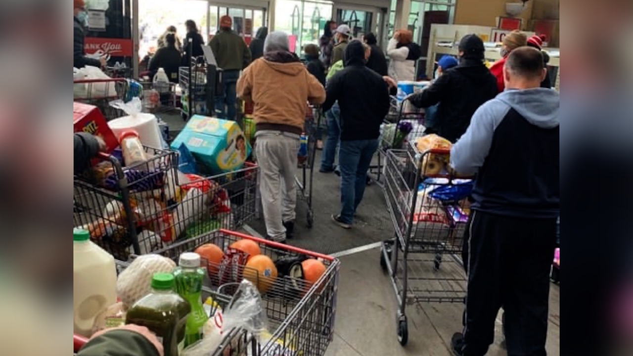 The Heart of America: TX Grocery Store Lets Customers Leave Without Paying